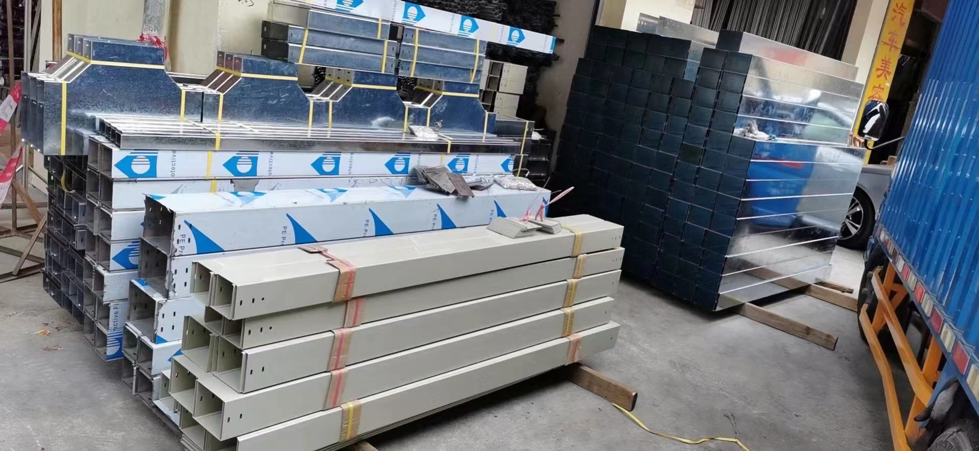 怎樣辨別阻燃鍍鋅線盒的質(zhì)量?jī)?yōu)劣？